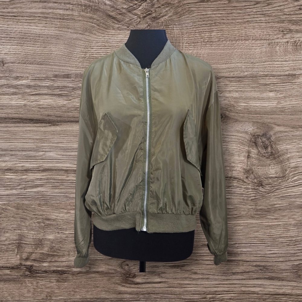 ⭐️Classic Fashio  Khaki Women's Bomber Jacket With Embroidery Size Med